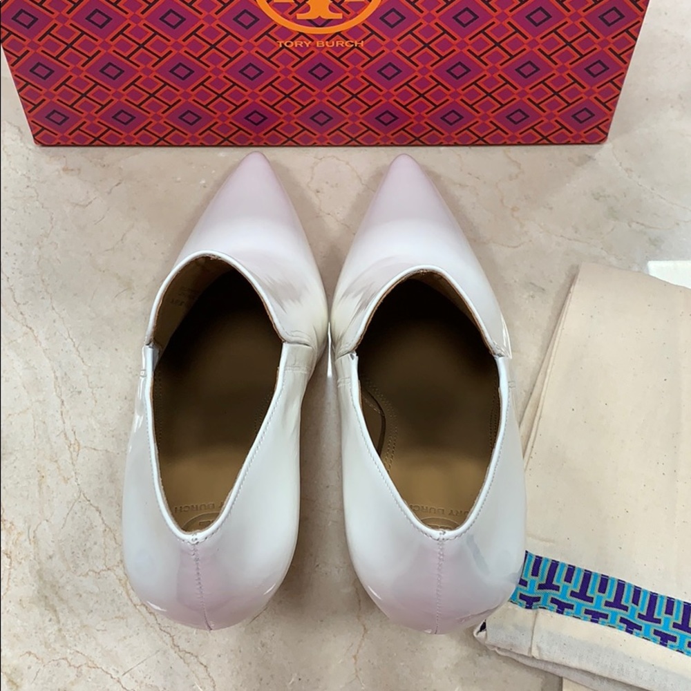 TORY BURCH GEORGINA PATENT LEATHER BOOTIE IN WHITE WITH WRAPPED KITTEN HEEL 8.5 - Picture 6 of 9
